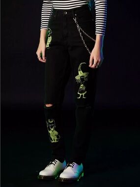 Her Universe NBC Oogie Boogie Glow in Dark Mom Jeans Size 11